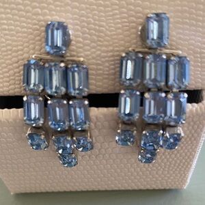 VTG 1940-1960 Weiss Rhinestone Drop Earrings in Ice Blue
